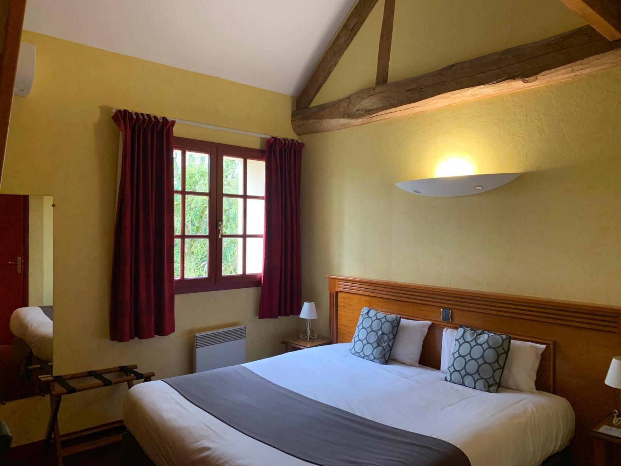 Logis Hotel Restaurant Le Moulin De La Coudre Venoy Bagian luar foto