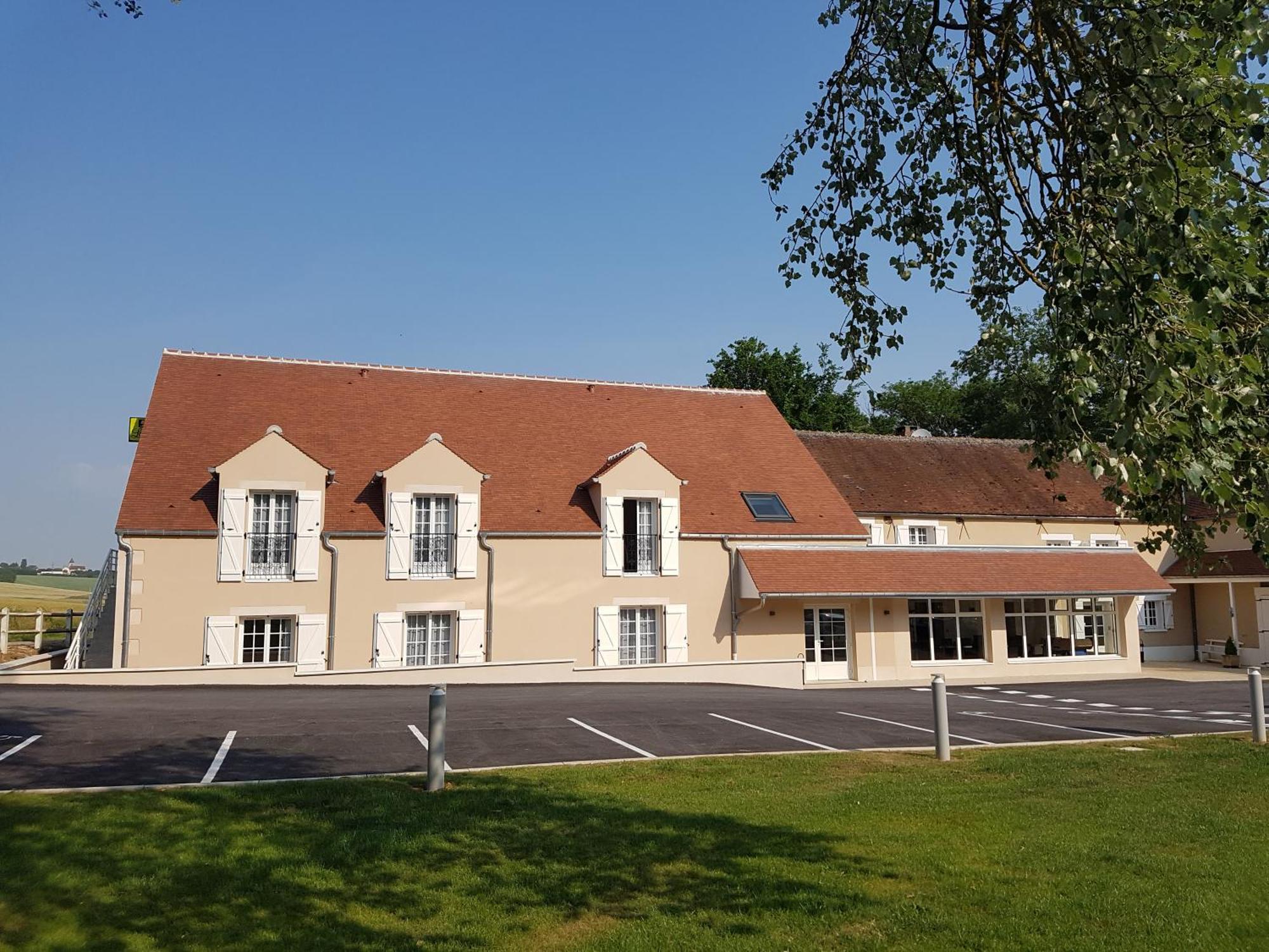 Logis Hotel Restaurant Le Moulin De La Coudre Venoy Bagian luar foto